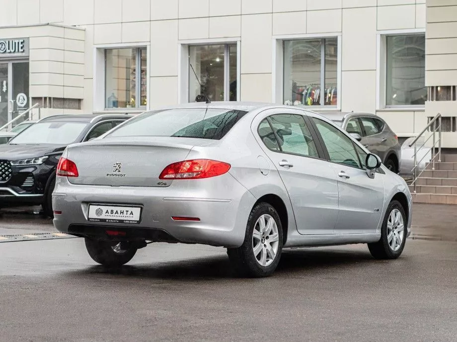 Peugeot 408 2015