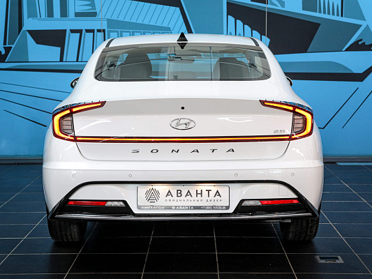 Hyundai Sonata Elegance 2.5 AT 180 л.c. авт. бензин