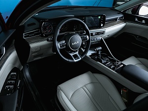 Kia K5 Luxe 2.0 AT