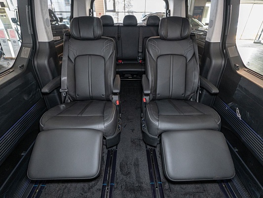 Hyundai Staria Premium 2.2d AT Black