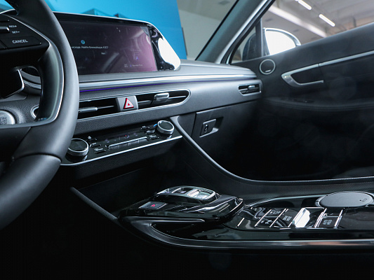 Hyundai Sonata business plus white