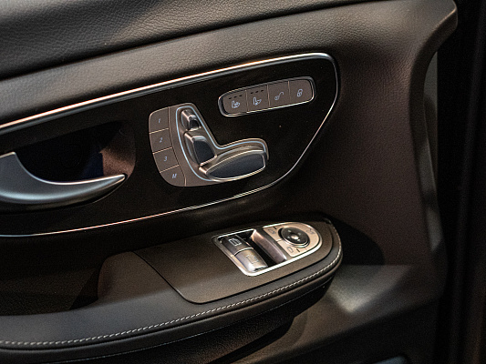 Mercedes-Benz V-class Exclusive 2.0 AT Black