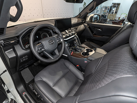 Toyota Land Cruiser 300 3.4d AT White